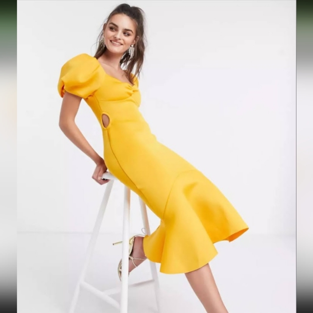 Dress - Picture 7 of 8
